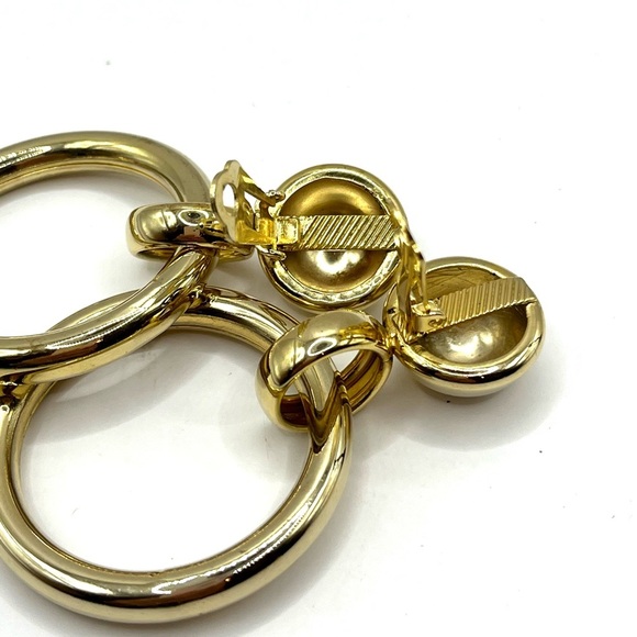 Vintage Hoop Clip on Earrings Gold Tone Large Statement 70’s Style - Picture 8 of 13